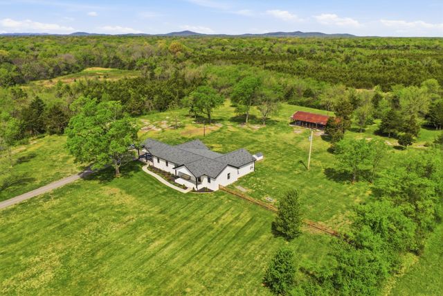 600 Squire Hall Rd, Shelbyville, TN 37160