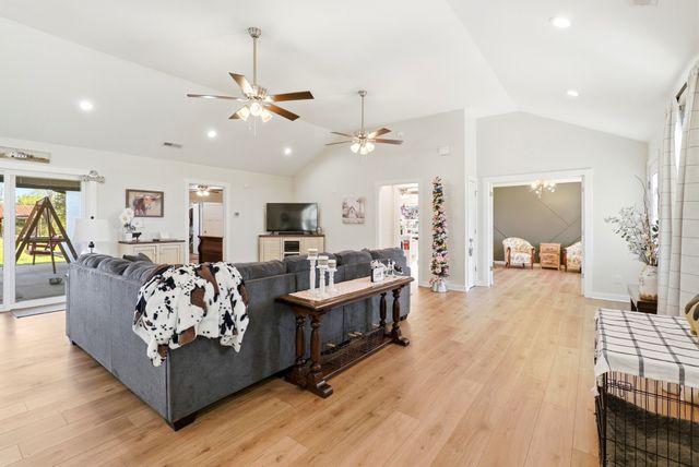 600 Squire Hall Rd, Shelbyville, TN 37160