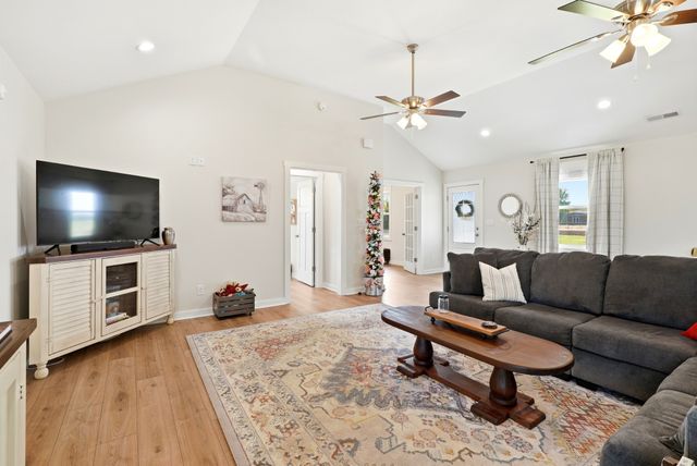 600 Squire Hall Rd, Shelbyville, TN 37160