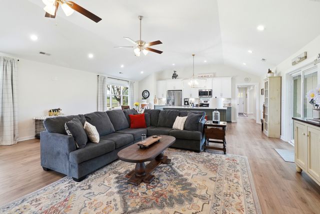 600 Squire Hall Rd, Shelbyville, TN 37160