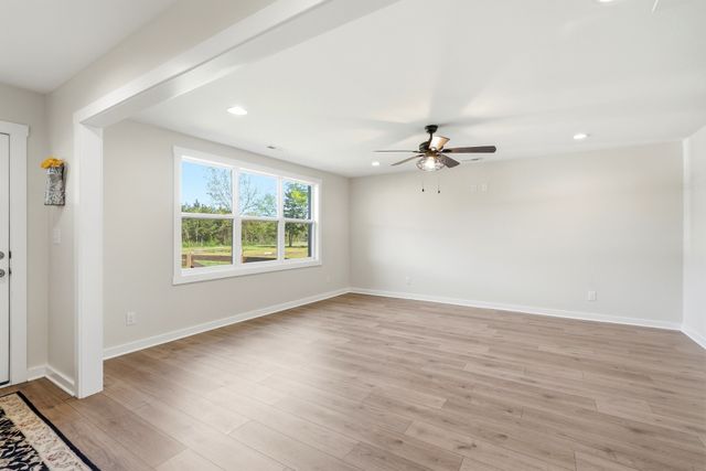 600 Squire Hall Rd, Shelbyville, TN 37160