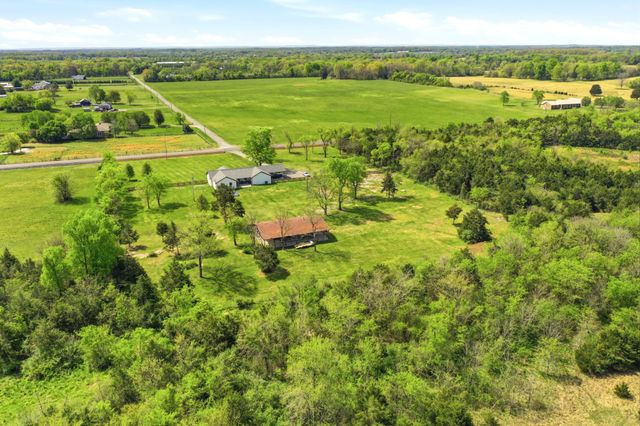 600 Squire Hall Rd, Shelbyville, TN 37160