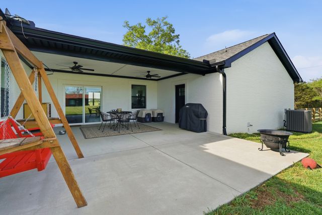 600 Squire Hall Rd, Shelbyville, TN 37160