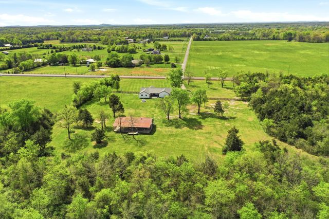 600 Squire Hall Rd, Shelbyville, TN 37160