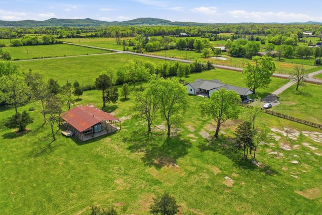 600 Squire Hall Rd, Shelbyville, TN 37160