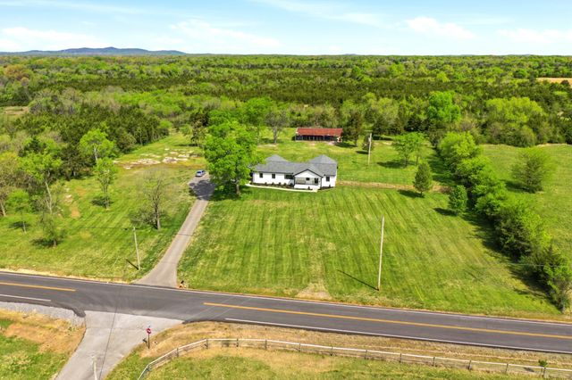 600 Squire Hall Rd, Shelbyville, TN 37160