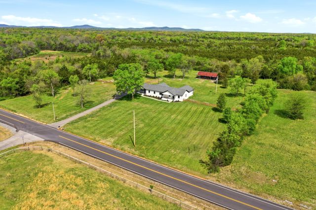 600 Squire Hall Rd, Shelbyville, TN 37160
