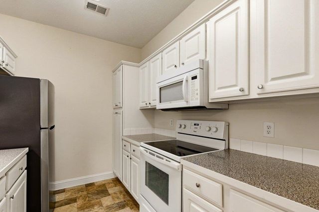 105 Fountain Pointe Ln Unit 203, Myrtle Beach, SC 29579