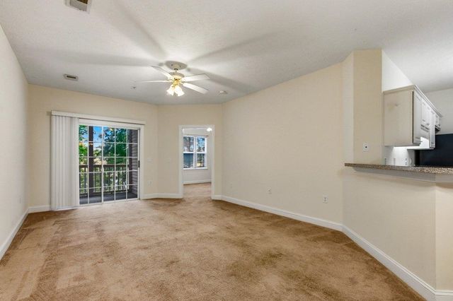 105 Fountain Pointe Ln Unit 203, Myrtle Beach, SC 29579