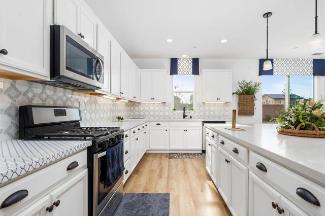 6701 E Providence Avenue, Fresno, CA 93727