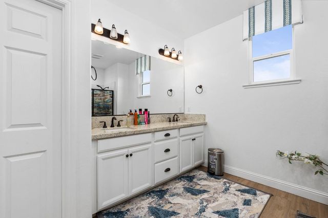 6701 E Providence Avenue, Fresno, CA 93727