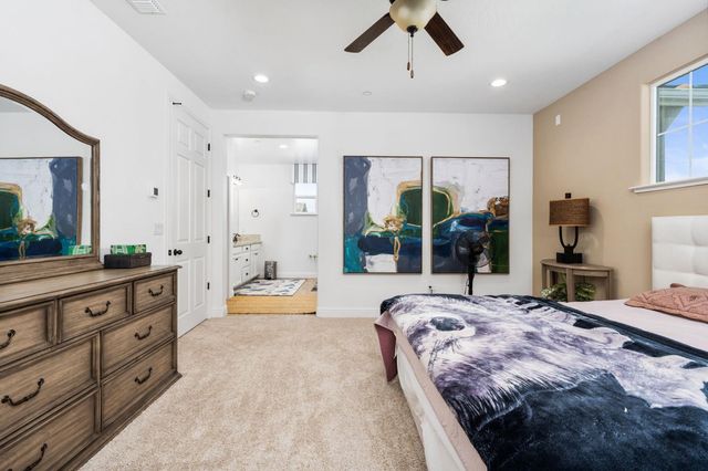 6701 E Providence Avenue, Fresno, CA 93727