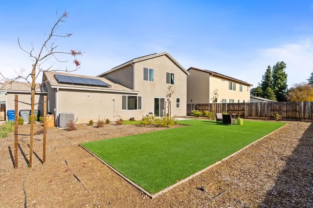 6701 E Providence Avenue, Fresno, CA 93727