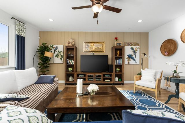 6701 E Providence Avenue, Fresno, CA 93727