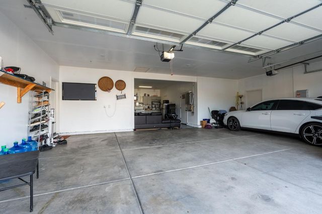 6701 E Providence Avenue, Fresno, CA 93727