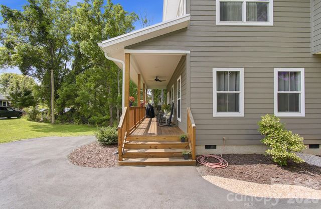 777 High Street, Canton, NC 28716