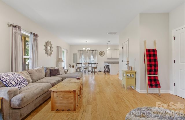 777 High Street, Canton, NC 28716