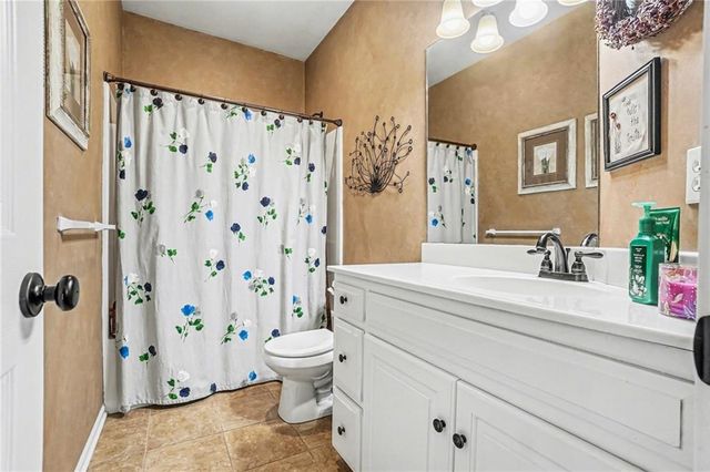 9617 N Adrian Avenue, Kansas City, MO 64154