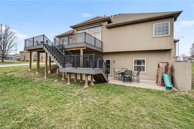 9617 N Adrian Avenue, Kansas City, MO 64154