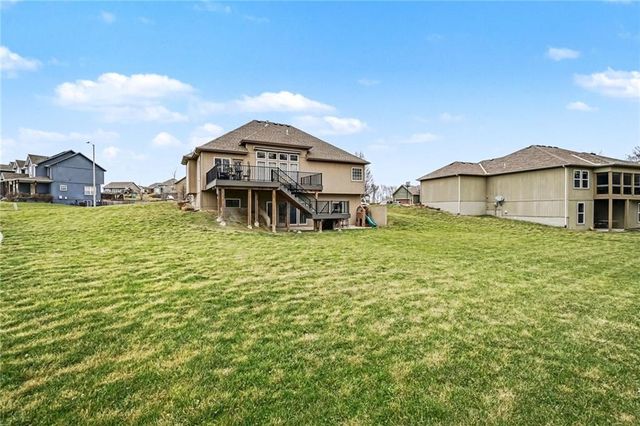 9617 N Adrian Avenue, Kansas City, MO 64154