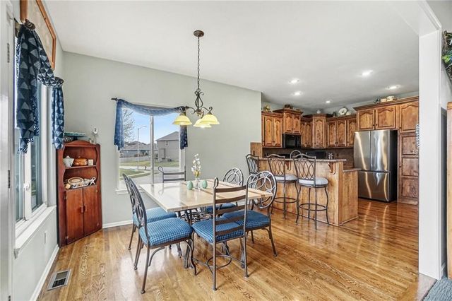 9617 N Adrian Avenue, Kansas City, MO 64154