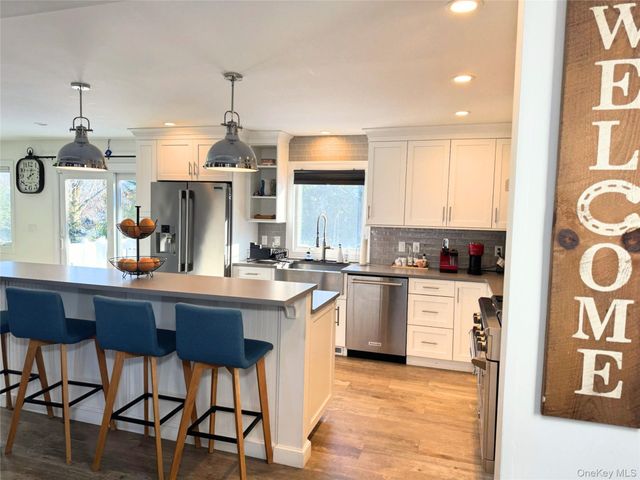 17 Prospect Street, Glen Head, NY 11545
