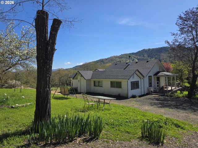4341 HAPPY VALLEY Rd, Roseburg, OR 97471