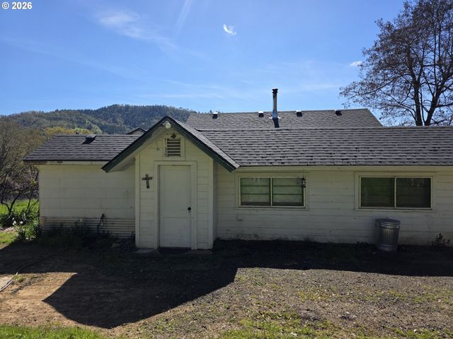 4341 HAPPY VALLEY Rd, Roseburg, OR 97471
