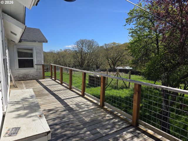 4341 HAPPY VALLEY Rd, Roseburg, OR 97471