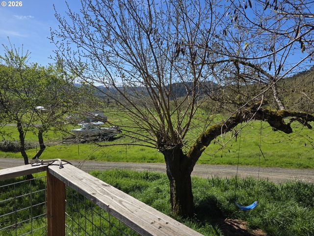 4341 HAPPY VALLEY Rd, Roseburg, OR 97471