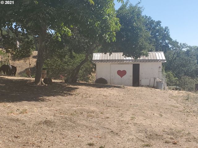 4341 HAPPY VALLEY Rd, Roseburg, OR 97471
