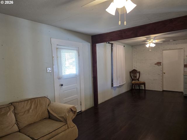 4341 HAPPY VALLEY Rd, Roseburg, OR 97471