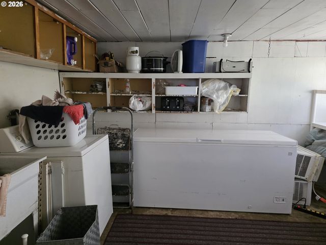 4341 HAPPY VALLEY Rd, Roseburg, OR 97471