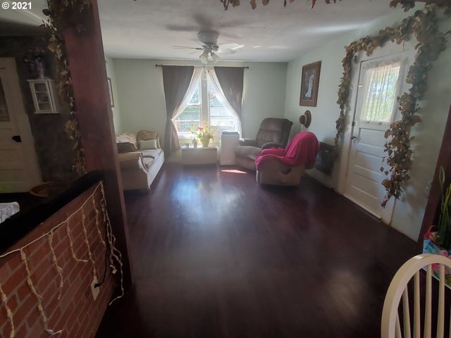 4341 HAPPY VALLEY Rd, Roseburg, OR 97471