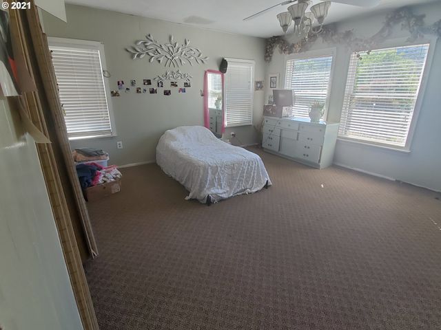 4341 HAPPY VALLEY Rd, Roseburg, OR 97471