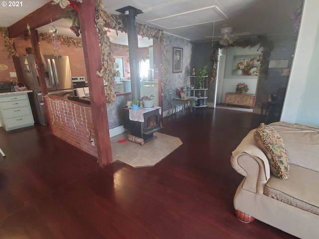 4341 HAPPY VALLEY Rd, Roseburg, OR 97471