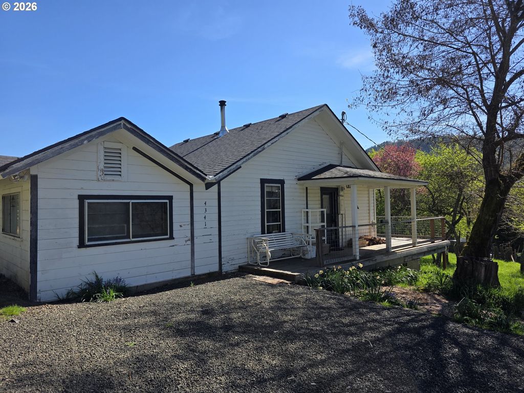 4341 HAPPY VALLEY Rd, Roseburg, OR 97471