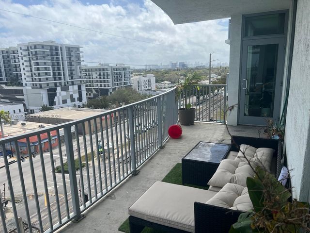 140 S Dixie Hwy 719, Hollywood, FL 33020