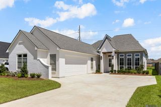 17384 Saw Grass Trail Ave, Prairieville, LA 70769