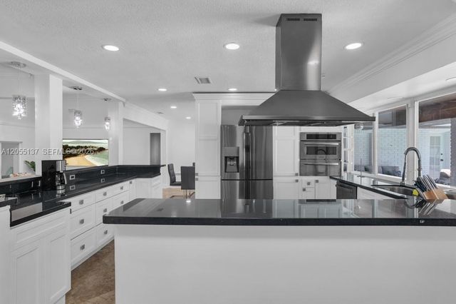 3321 N 37th St, Hollywood, FL 33021