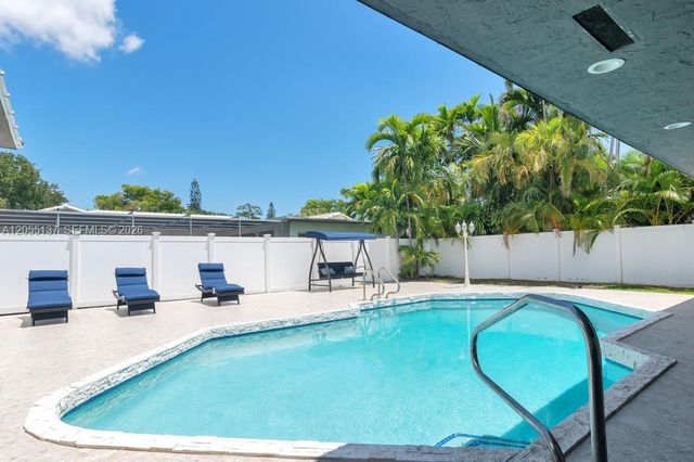 3321 N 37th St, Hollywood, FL 33021