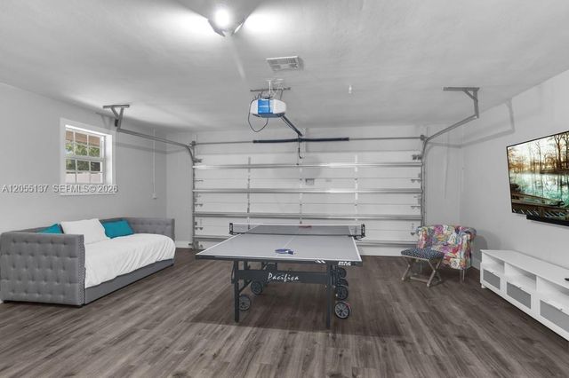 3321 N 37th St, Hollywood, FL 33021