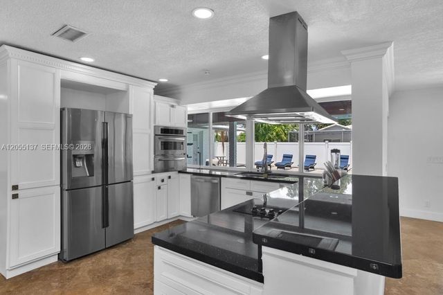 3321 N 37th St, Hollywood, FL 33021