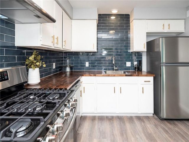 7004 Circle S RD B, Austin, TX 78745