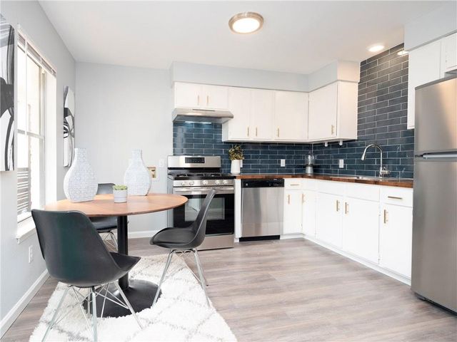 7004 Circle S RD B, Austin, TX 78745