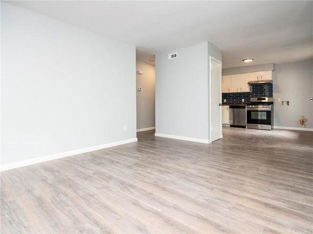 7004 Circle S RD B, Austin, TX 78745