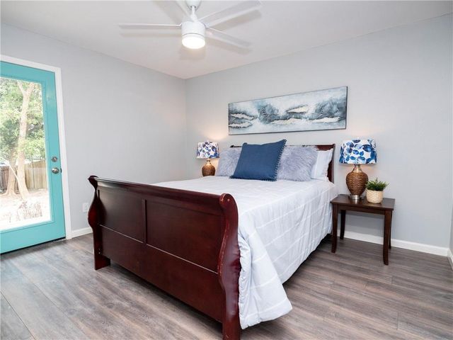 7004 Circle S RD B, Austin, TX 78745