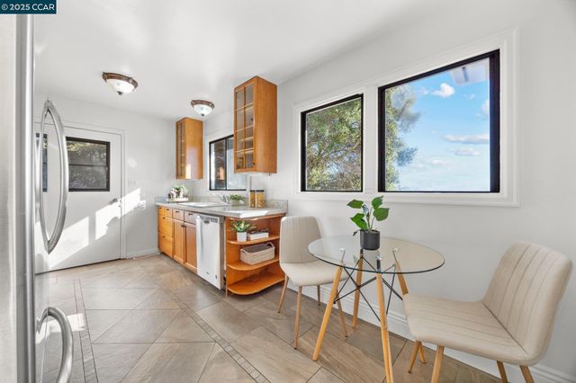 1140 King Dr, El Cerrito, CA 94530