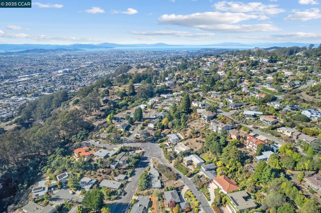 1140 King Dr, El Cerrito, CA 94530