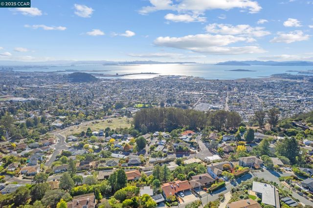 1140 King Dr, El Cerrito, CA 94530